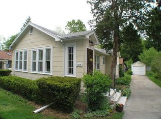 119 Grove Ave, Fox River Grove, IL 60021