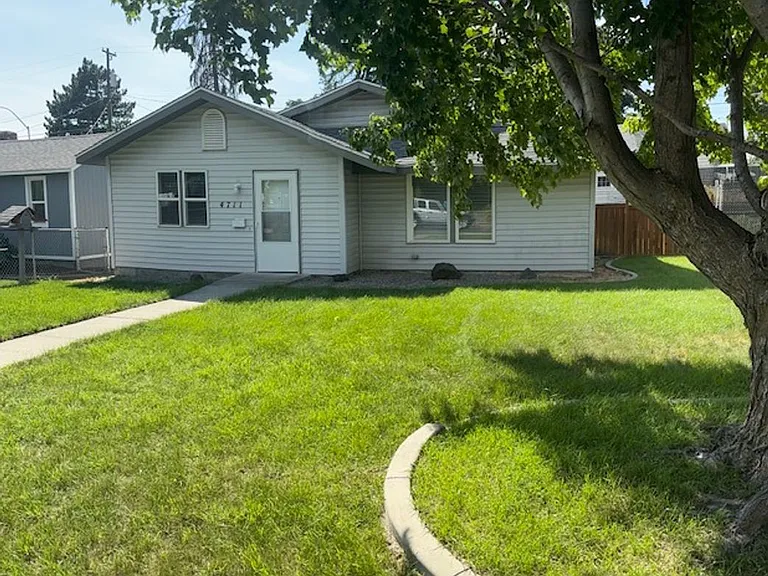 4711 N Lincoln St — Photo 1
