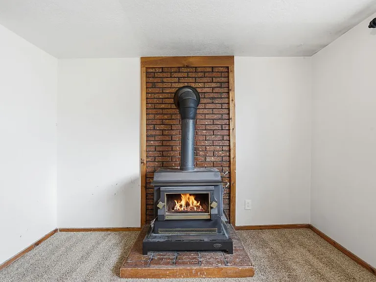 666 W 725 N — Photo 18