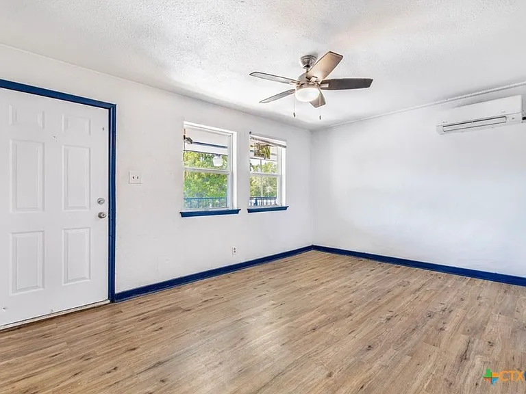 801 W Avenue I #E — Photo 5