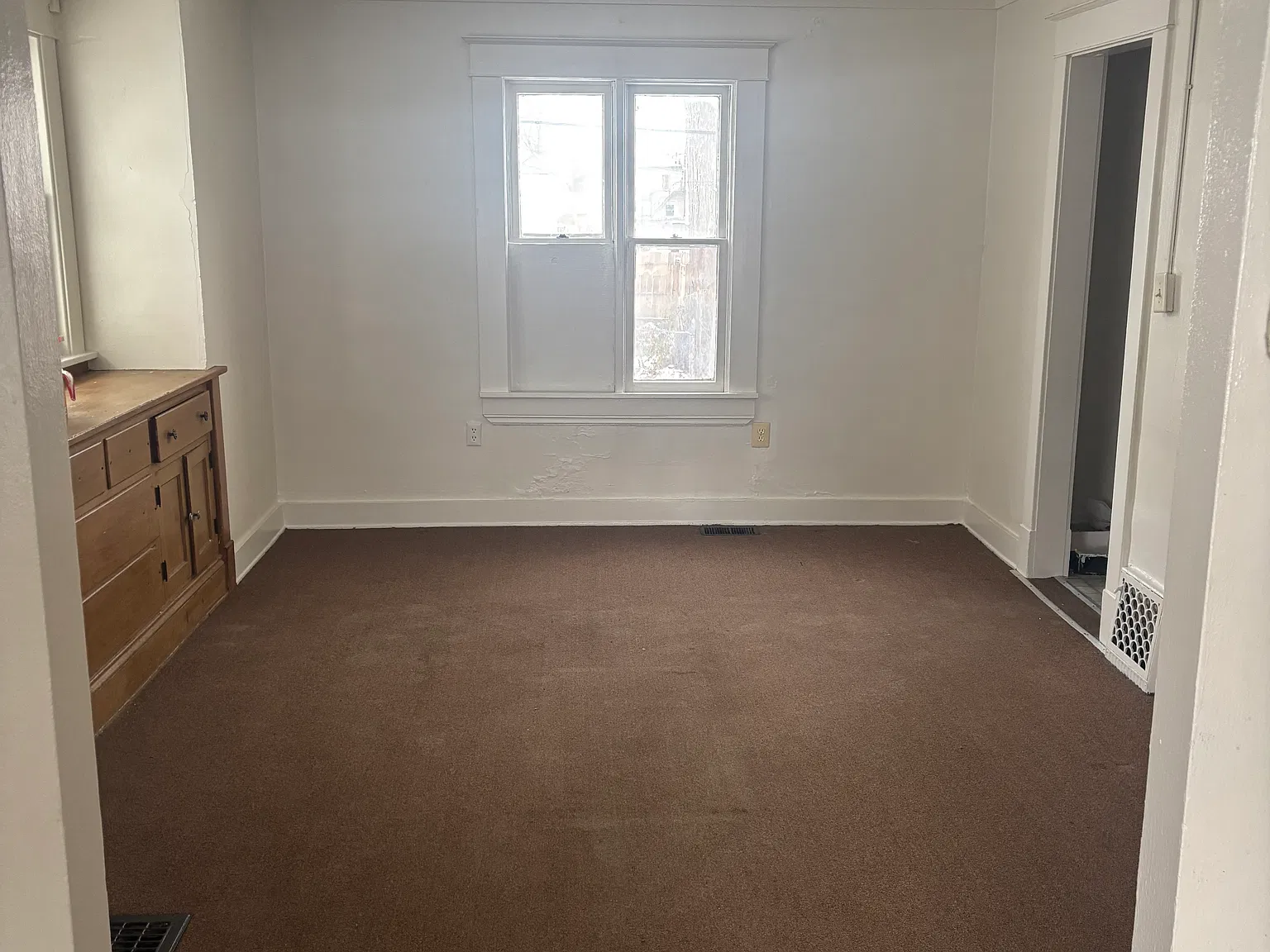 3 bed, 1305 sqft, $935 — Photo 4