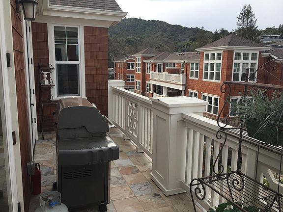 5th image of 327 Camellia Cir