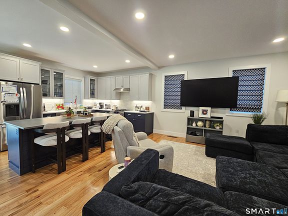 5th image of 23 Ivy Hill Road #23