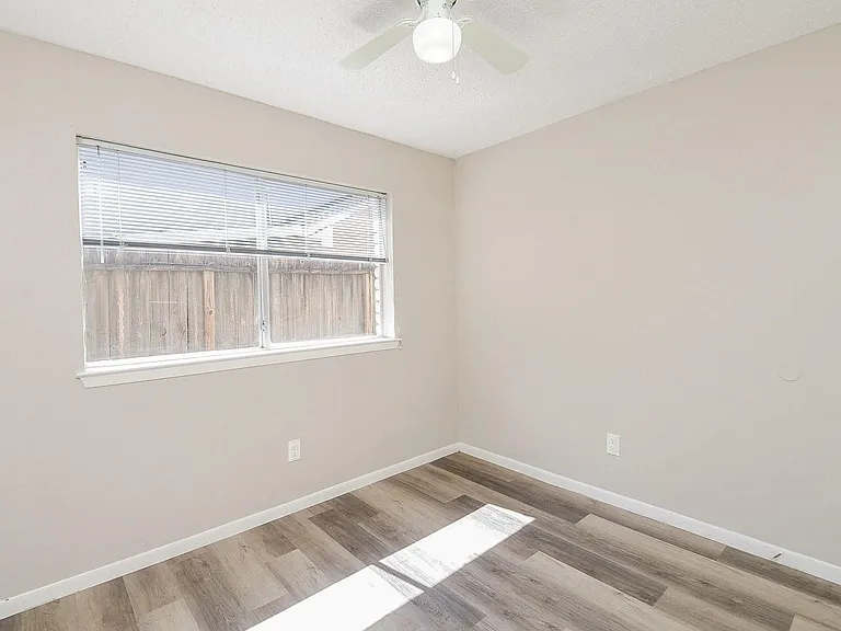 22630 Powell House Ln — Photo 22