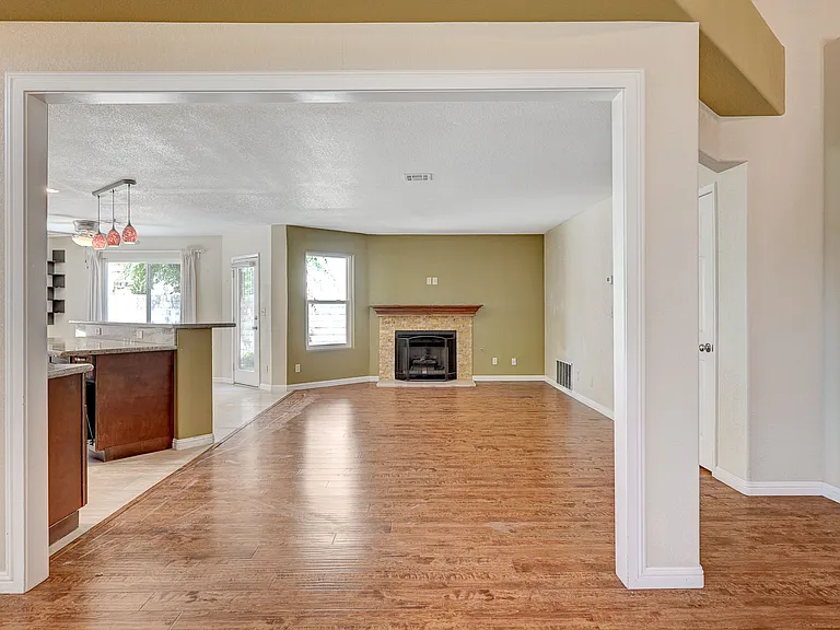 2733 Brookstone Ct — Photo 17