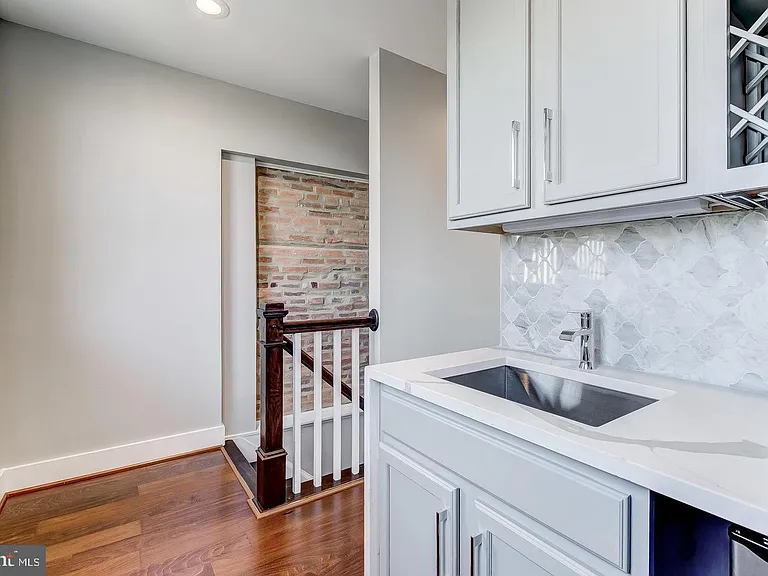 1440 S Charles St — Photo 39