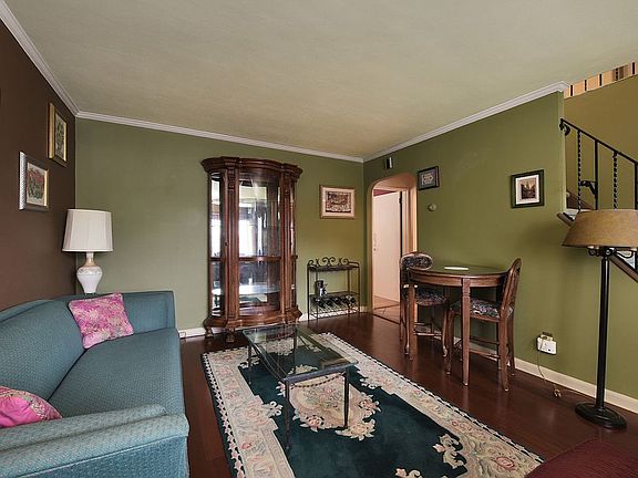 4th image of 49-38 166th St