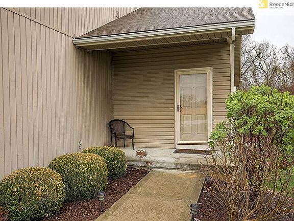 3rd image of 9331 N Gower Ave