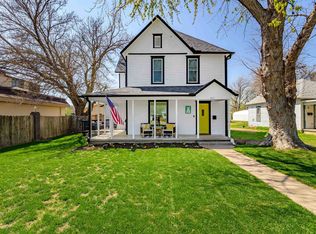 207 N 7th St, Sterling, KS 67579