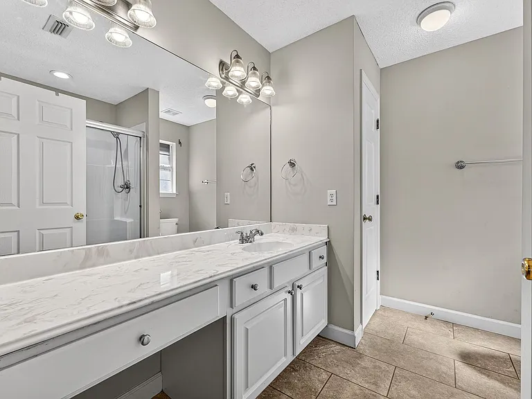114 Lakeridge Dr — Photo 20