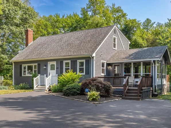461 King Philip St, Raynham, MA 02767