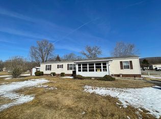 123 Robin Ln, Dover Plains, NY 12522
