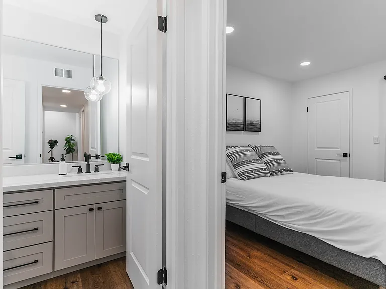 4938 Pasadena Ave — Photo 22