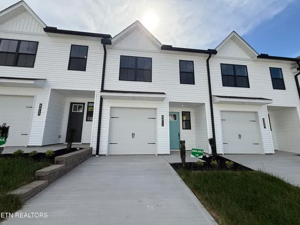 8811 Chapman Triangle Way, Knoxville, TN 37920