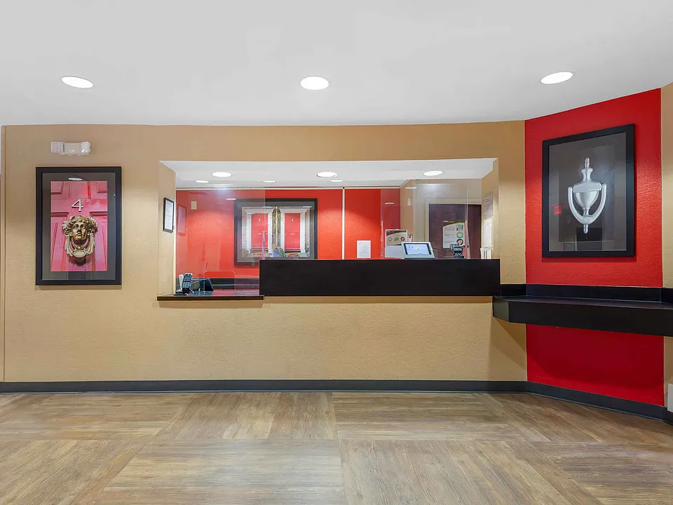 Lobby and Guest Check-in