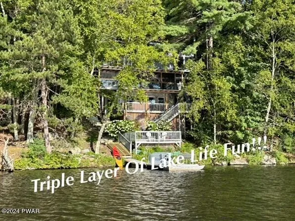 127 Waterview Dr, Lords Valley, PA 18428