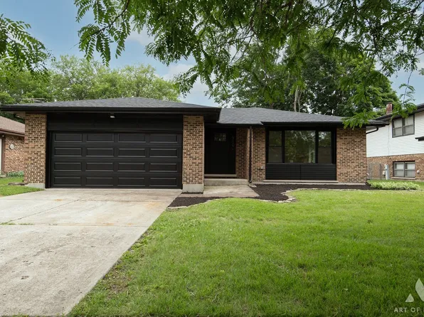 910 College Ave, Matteson, IL 60443