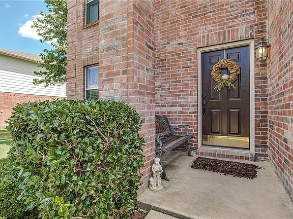 2nd image of 1628 Flagstone Ln