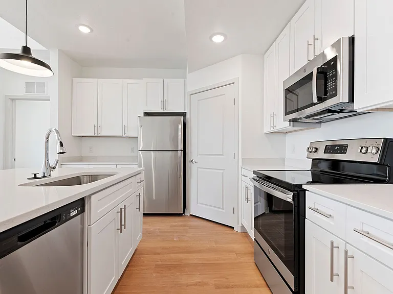 The Station Apartments at Gateway — Photo 17