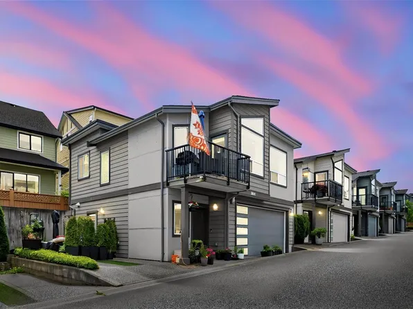 1005 Boeing Close, Langford, BC V9B 0R2