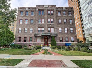 1983 N Summit Ave UNIT 23, Milwaukee, WI