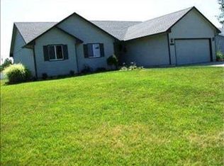 2734 SW Rother Rd, Topeka, KS 66614