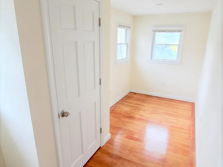 15 Taylor St #RIGHT — Photo 6