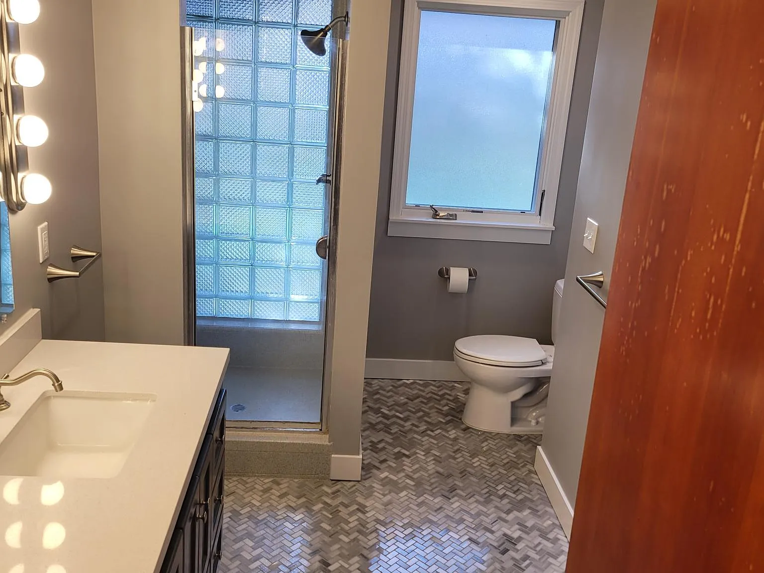 3 bed, 2000 sqft, $2,900 — Photo 4