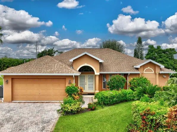 152 SW Hawthorne Circle, Port St Lucie, FL 34953