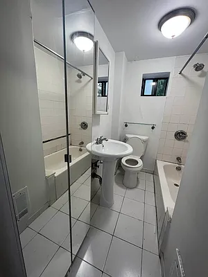 Rented by Delmark Realty LLC | media 73