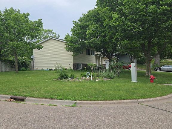 3rd image of 8350 Jasmine Ave S