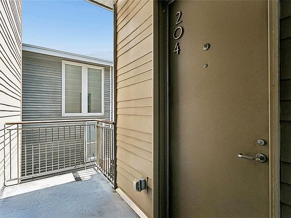 5th image of 5940 Magazine St APT 204