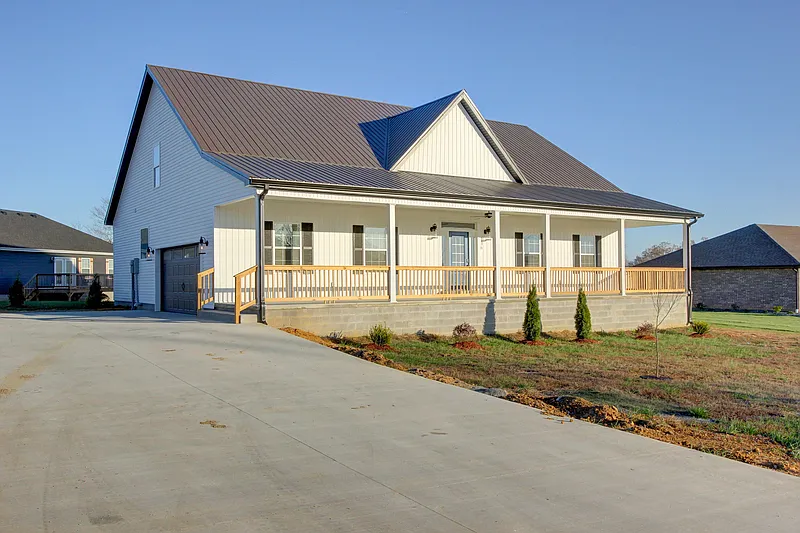3 bed, 2.0 bath, $1,995 — Photo 3