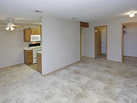 3rd image of 3509-3601 S Willow Ave #1B-1Ba-600Sqft