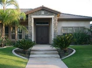 10509 Gainsborough Ct, Bakersfield, CA 93312