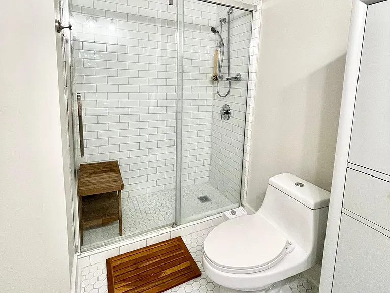 3347 N Clark St #2E — Photo 13