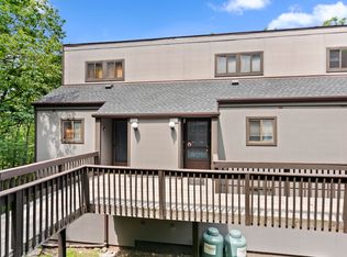 146 Cross Country Ln, Tannersville, PA 18372