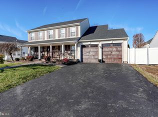 242 Snapdragon St, Warrington, PA 18976