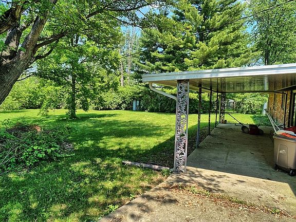 5th image of 8826 Susan Dr
