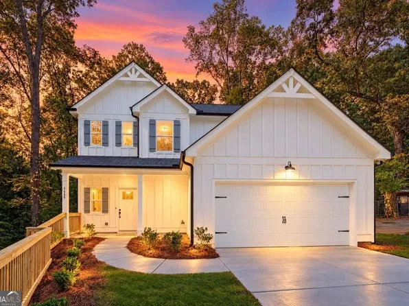 5685 Crestview Dr, Acworth, GA 30102