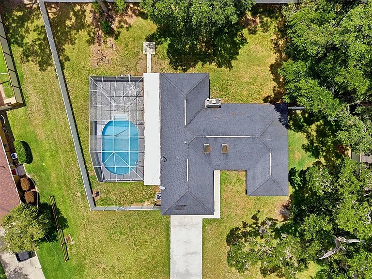 7050 NE State Road 121 — Photo 41