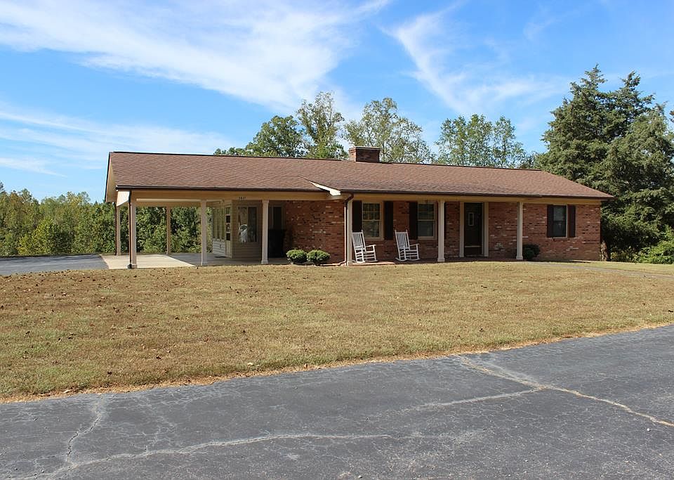1st image of 2837 Dodson Dr
