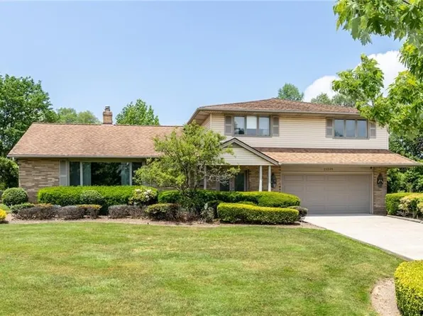 25339 Cardington Dr, Beachwood, OH 44122
