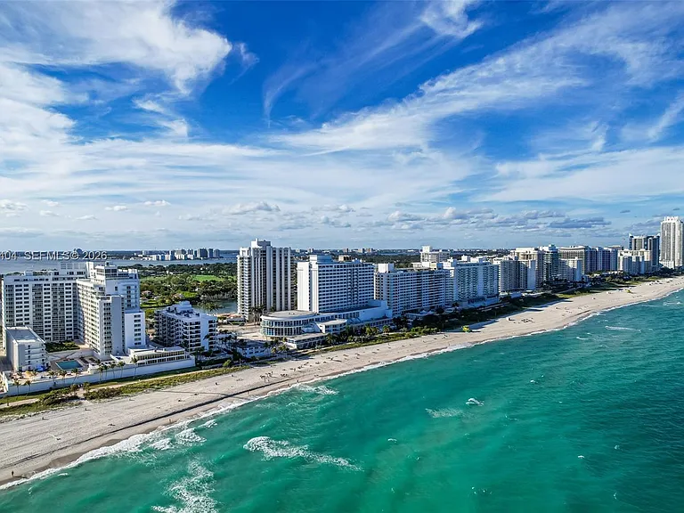 5401 Collins Ave #813 — Photo 36