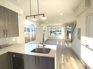 8804 9th Ave SW, Seattle, WA 98106