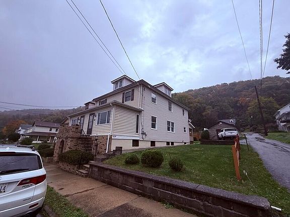 2nd image of 244 Vaughn St