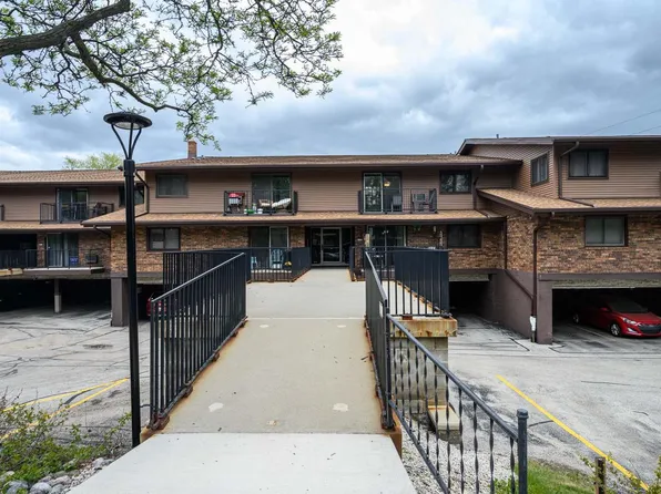 8525 West Waterford AVENUE #1, Greenfield, WI 53228