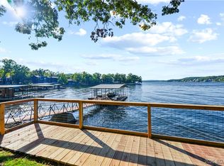 185 Betlo Dr, Sunrise Beach, MO 65079