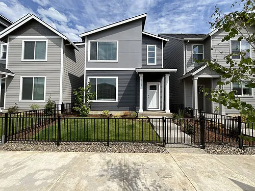 2157 36th Ave Photo 1