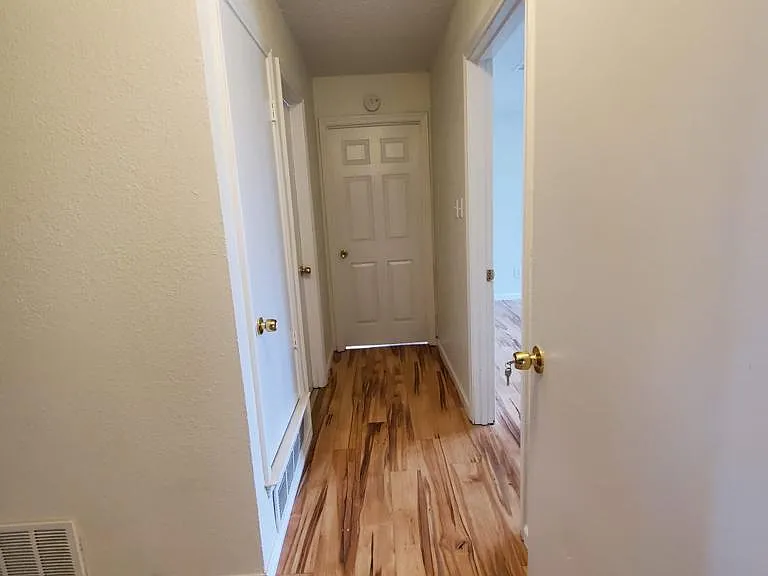 1511 Estates Way — Photo 27
